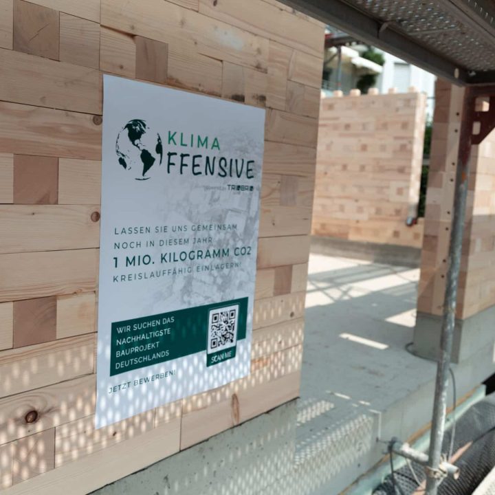 Bauen mit Holz in Frankfurt: Dort wurde ein Einfamilienhaus als unser Pilotprojekt mithilfe der TRIQBRIQ Holzbausysteme als Holzbau ohne Leim realisiert.