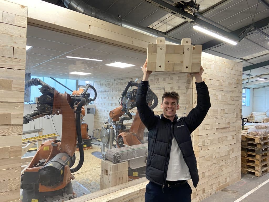 Öffentlichkeitsbeauftragter Lewin Fricke im Stammwerk Tübingen
